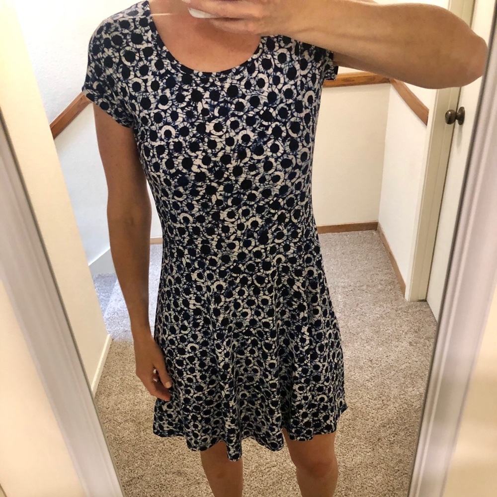 Michael Kors blue black design, back zip Small